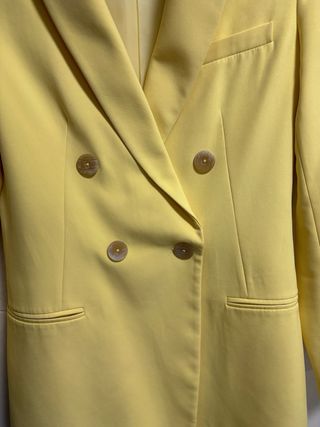 Americana Stradivarius amarilla Talla S