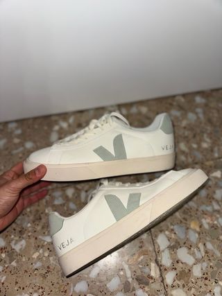Zapatillas Veja Blancas y Verdes
