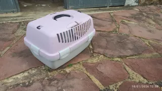 Transportín para mascotas gris y rosa