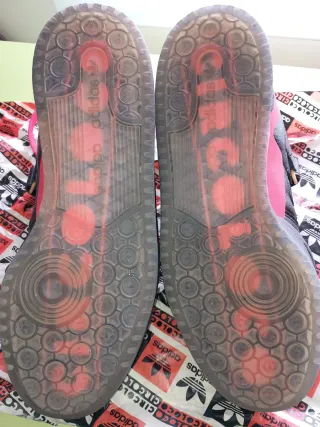 Zapatillas Adidas Circoloco Negras Rojas