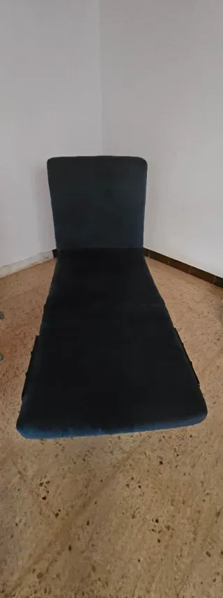 Silla convertible en cama azul