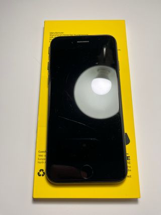 iPhone SE 2020 Negro + FUNDAS