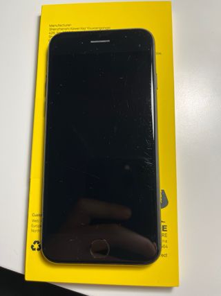 iPhone SE 2020 Negro + FUNDAS