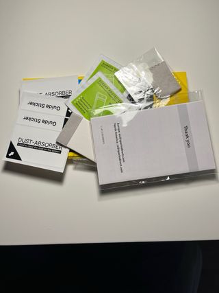 iPhone SE 2020 Negro + FUNDAS