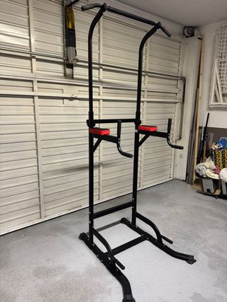 Torre de dominadas y fondos