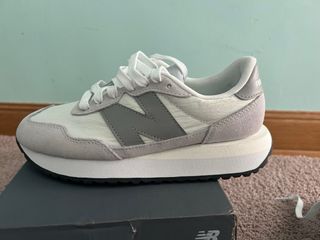 Zapatillas New Balance 237 malva/blanco Nuevas