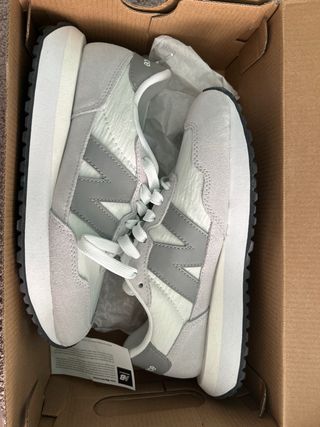 Zapatillas New Balance 237 malva/blanco Nuevas