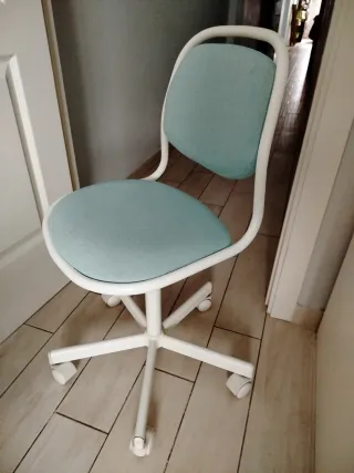 Silla giratoria infantil Ikea