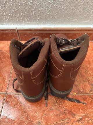 Botas de campo marrones sin estrenar