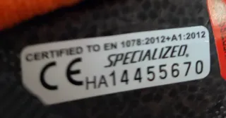 Casco Specialized bici naranja