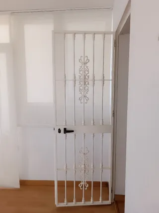 Cancela de seguridad interior/exterior