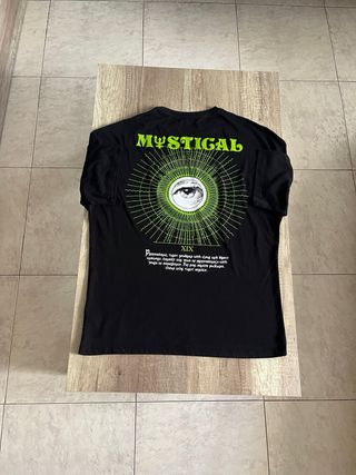 Camiseta oversize negra