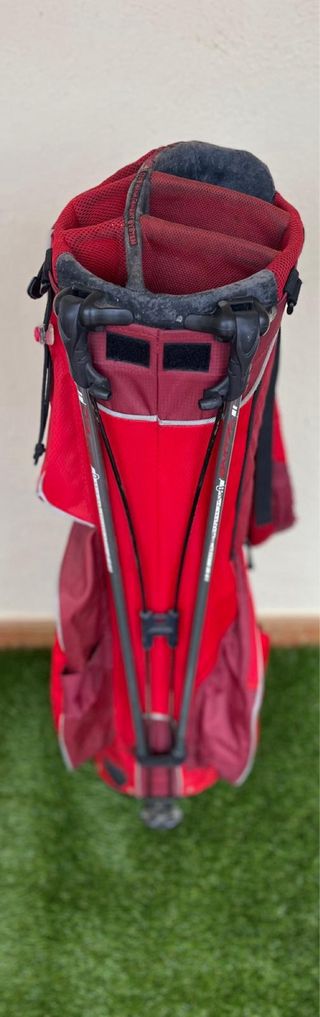 Bolsa de golf Ogio roja trípode