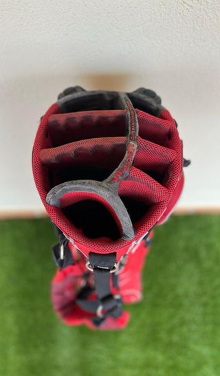 Bolsa de golf Ogio roja trípode