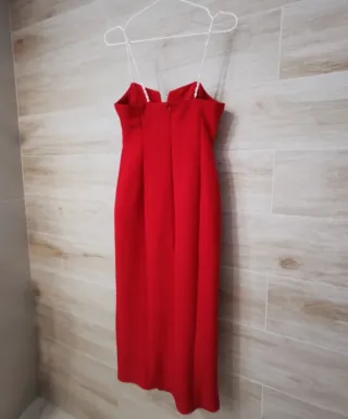 Vestido rojo Zara ajustado con tirantes