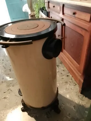 Estufa de leña antigua