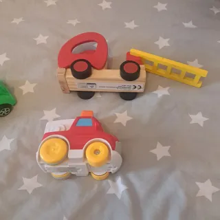Lote de 3 camiones de juguete (bomberos)