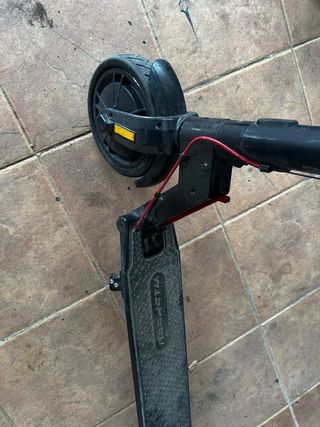 Patinete eléctrico negro Wispeed