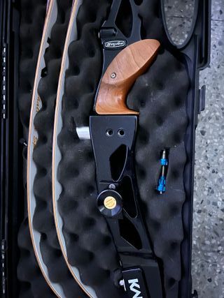 Arco recurvo olímpico con accesorios