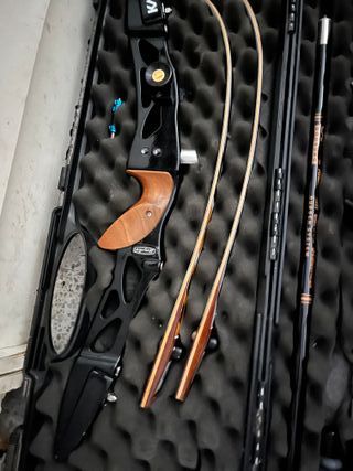 Arco recurvo olímpico con accesorios