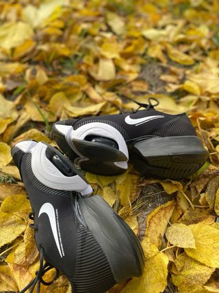 Deportivas Nike Superrep Negras y Blancas