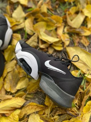 Deportivas Nike Superrep Negras y Blancas
