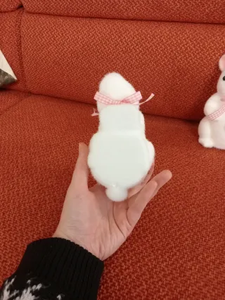 Set 2 conigli pasquali polistirolo fiocco rosa