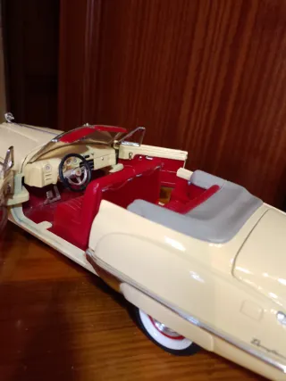 Buick Roadmaster 1949 Escala 1:18