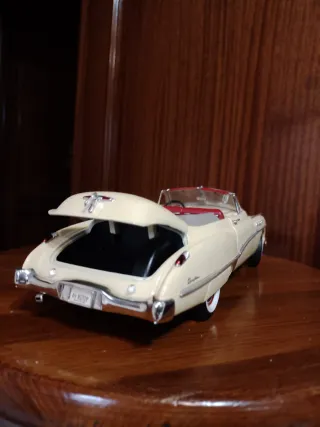 Buick Roadmaster 1949 Escala 1:18