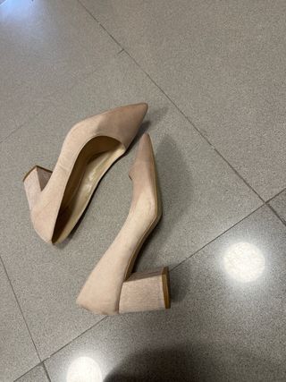 Zapatos de tacón nude