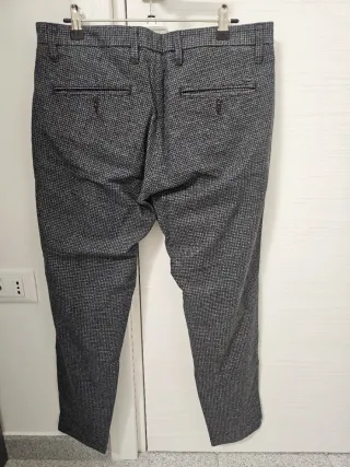 Pantaloni fantasia grigio e nero
