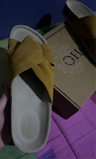 Sandalias Oysho Mostaza Talla 38
