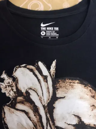 Camiseta Nike Vintage Calavera Flores Negra