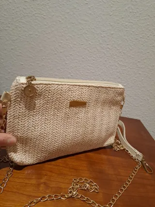 Bolso de mano o colgar beige