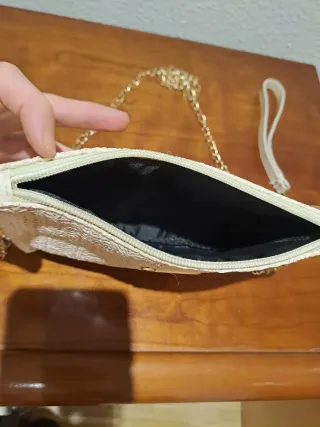 Bolso de mano o colgar beige