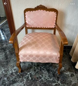Sillón antiguo madera tapizado rosa