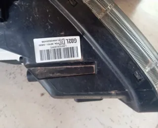 2 Faro delantero Hyundai i30.