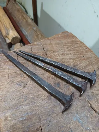 Clavos forja antiguos grandes,llote