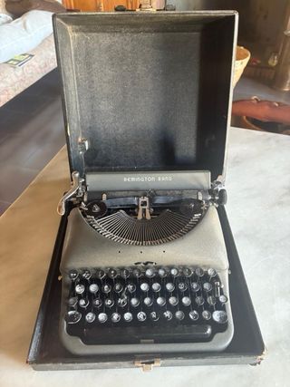 Máquina de escribir Remington Rand