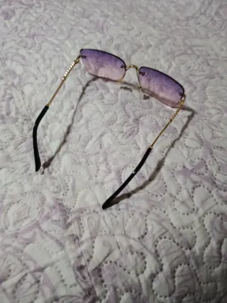Gafas de sol degradado morado y dorado