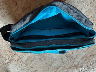 Bandolera Newfeel gris y azul