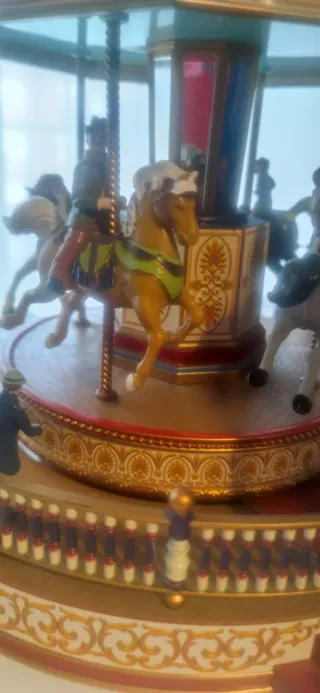 Tiovivo musical antiguo