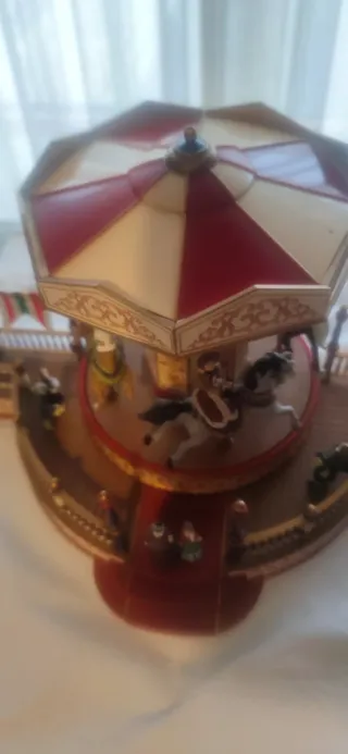 Tiovivo musical antiguo