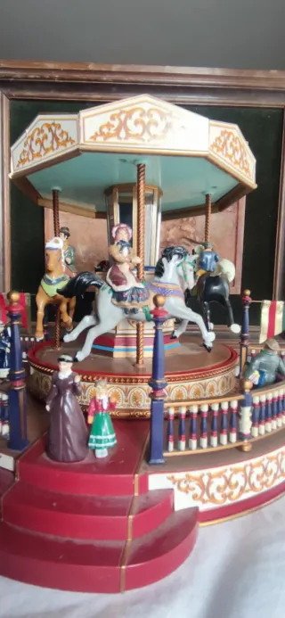 Tiovivo musical antiguo