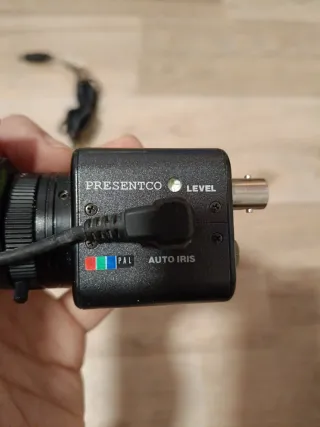Mini cámara CCTV con adaptador de corriente