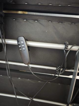 Cama articulada gris y negra