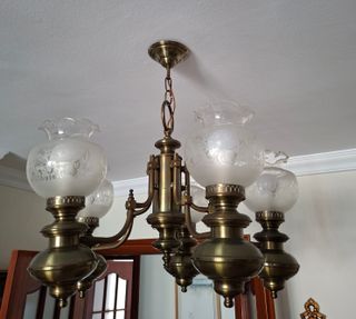 Lámpara de techo antigua dorada