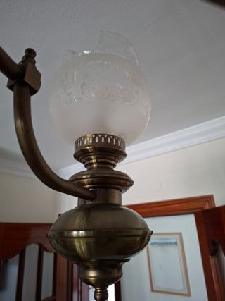 Lámpara de techo antigua dorada