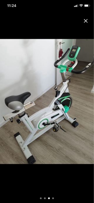 Bicicleta Estática Blanca y Verde