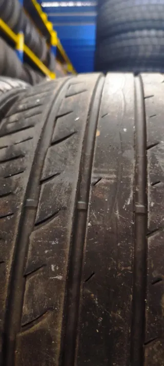 4 Neumáticos 255/35/20 97W, en muy buen estado